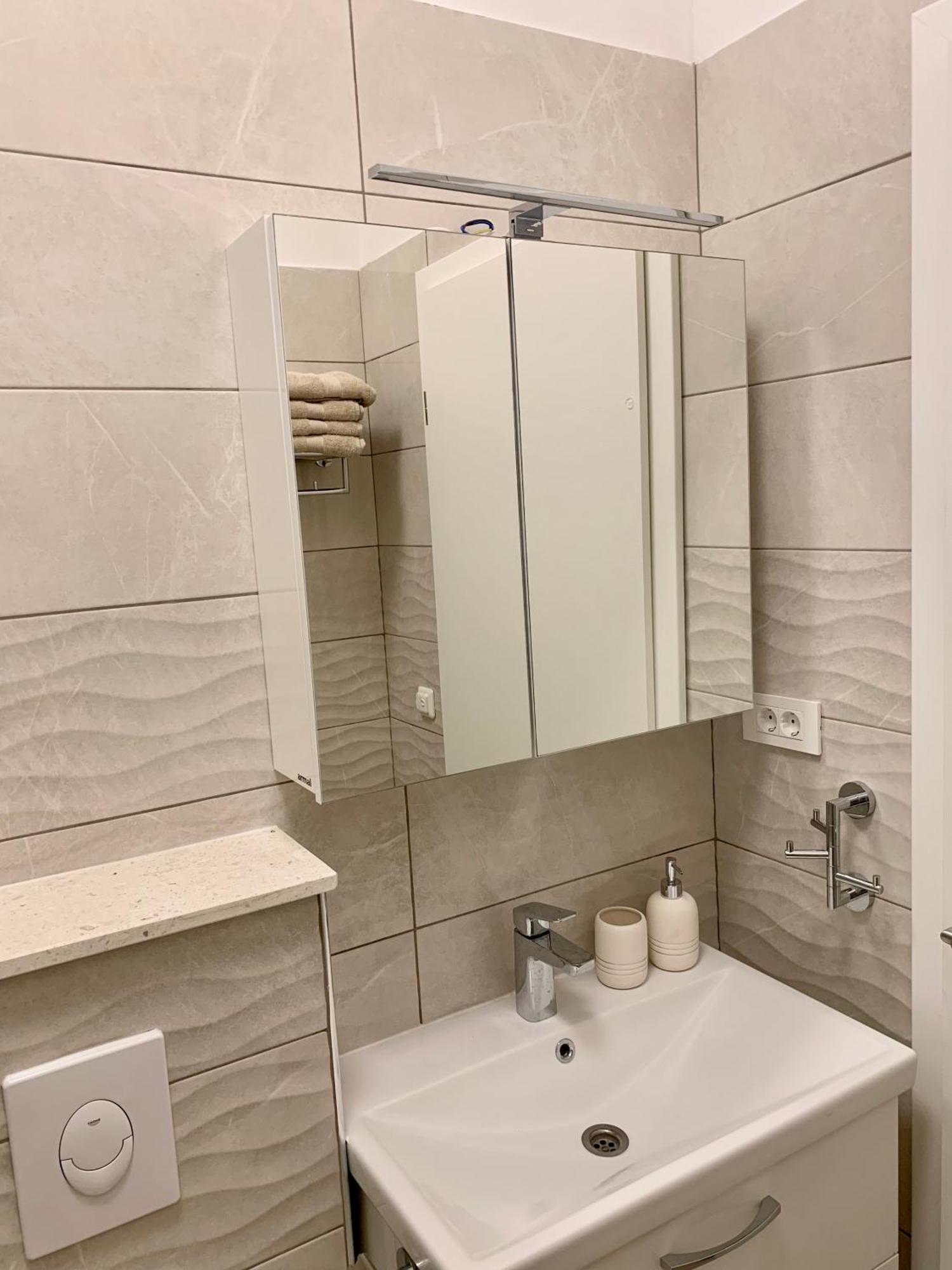 Beach Apartments Lili Σπλιτ Εξωτερικό φωτογραφία
